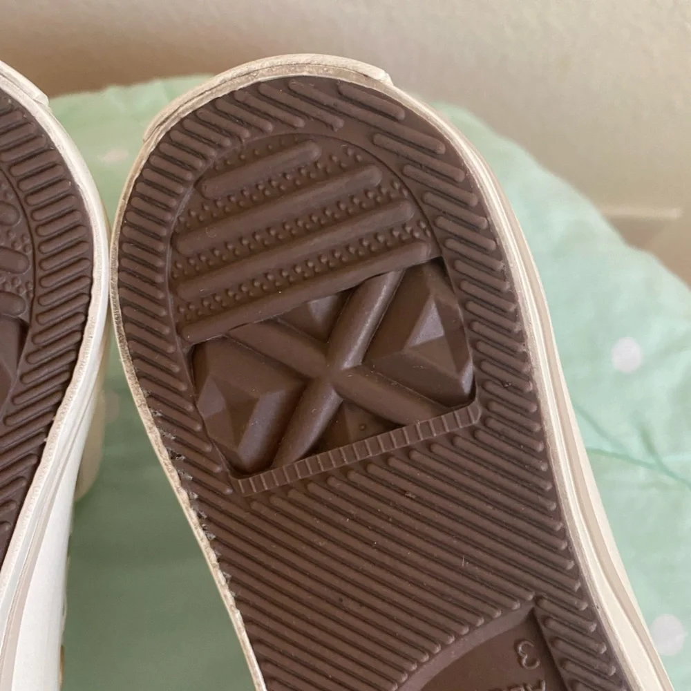 Converse Tan and Gold Polka Dot Kids Sneakers size 3